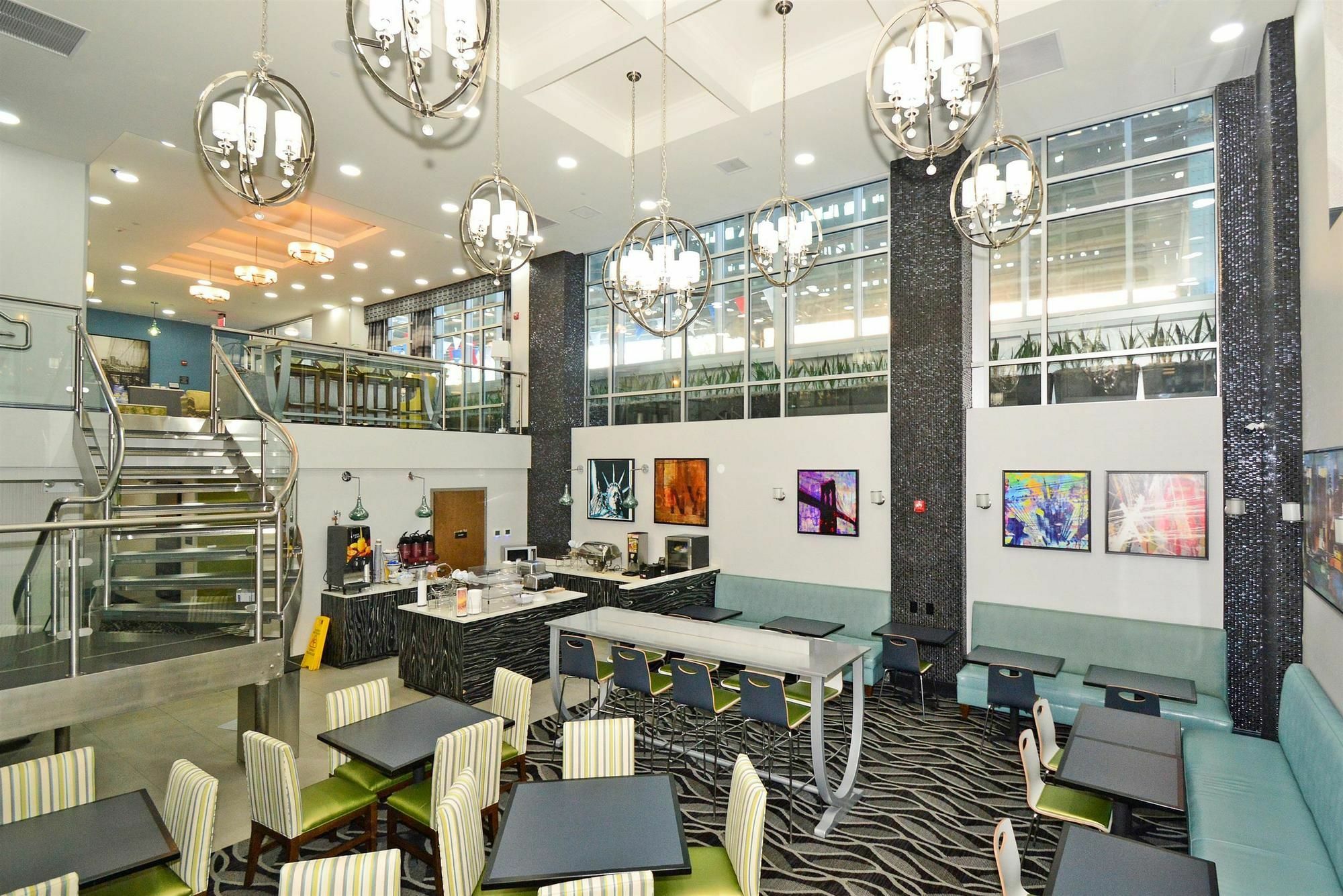 Best Western Plus Laguardia Airport Hotel Queens New York Esterno foto